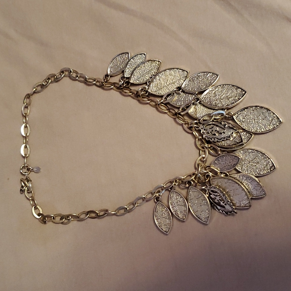 Reversible statement necklace - Picture 4 of 5
